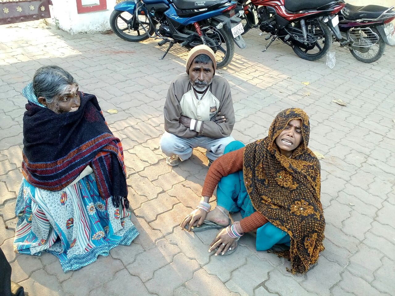 agra Lucknow expressway accident live reporting from postmortem house