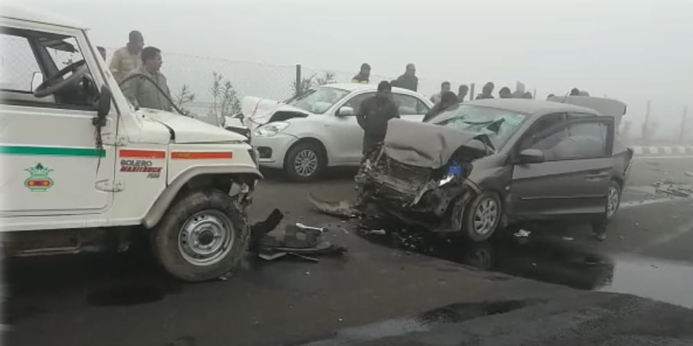 wrong side entry in Lucknow Agra expressway caused by police