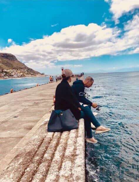 Akshay Kumar Posts An Adorable Picture with dog in Cape Town