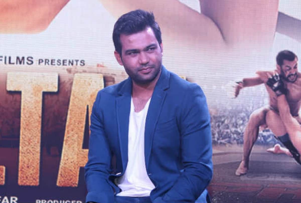 director ali abbas zafar social media accounts hacked