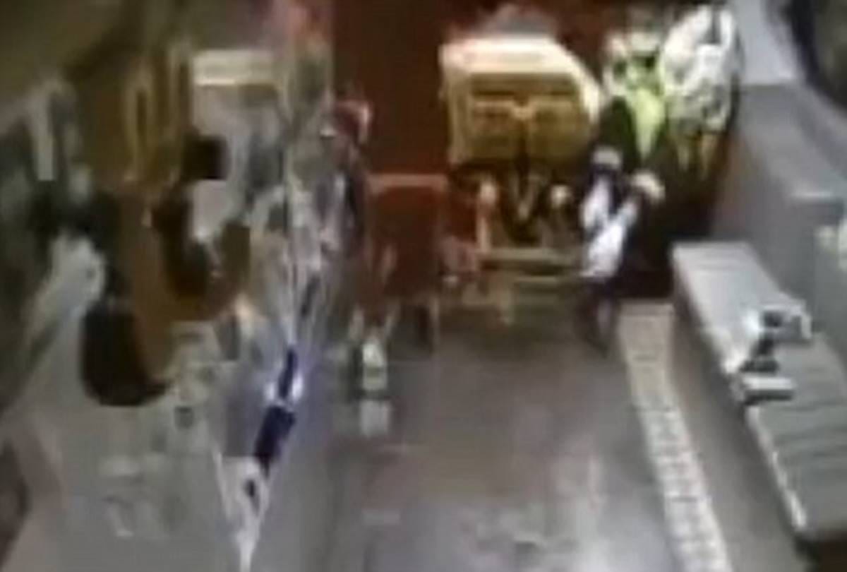 Wife bites off her husband testicle during sex in taiwan