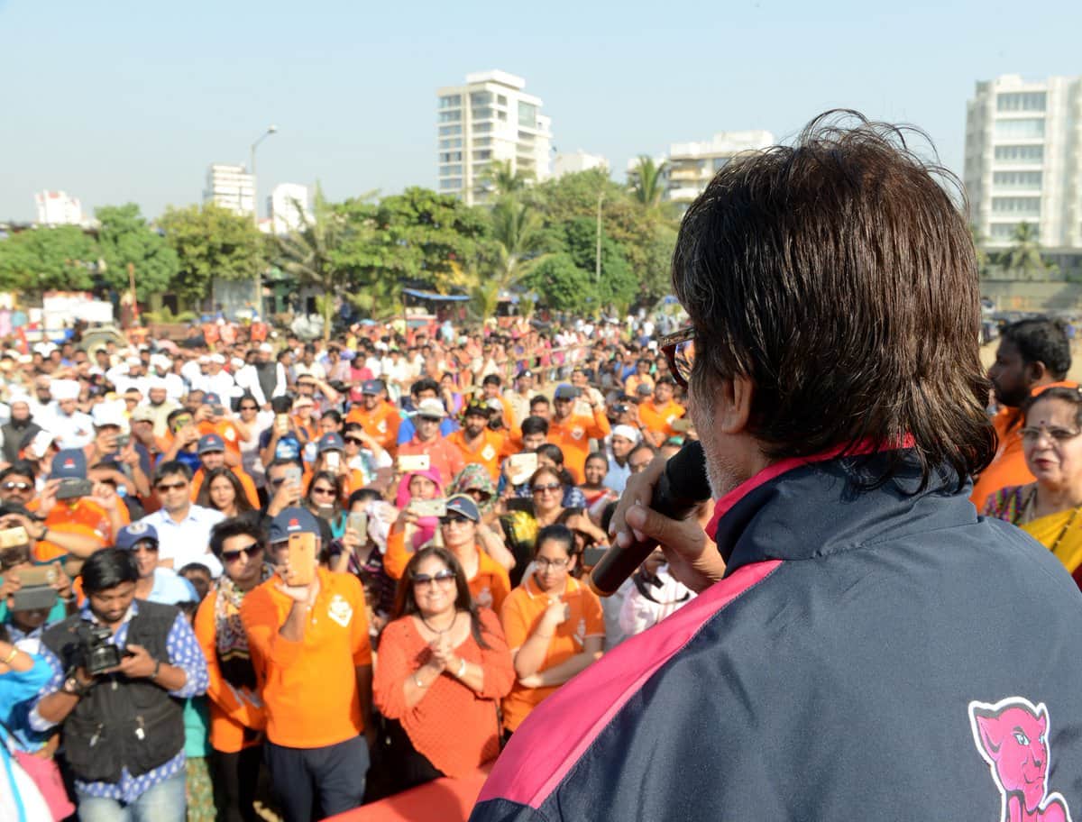 Amitabh Bachchan has gifted a tractor for cleaning up mumbai Versova beach