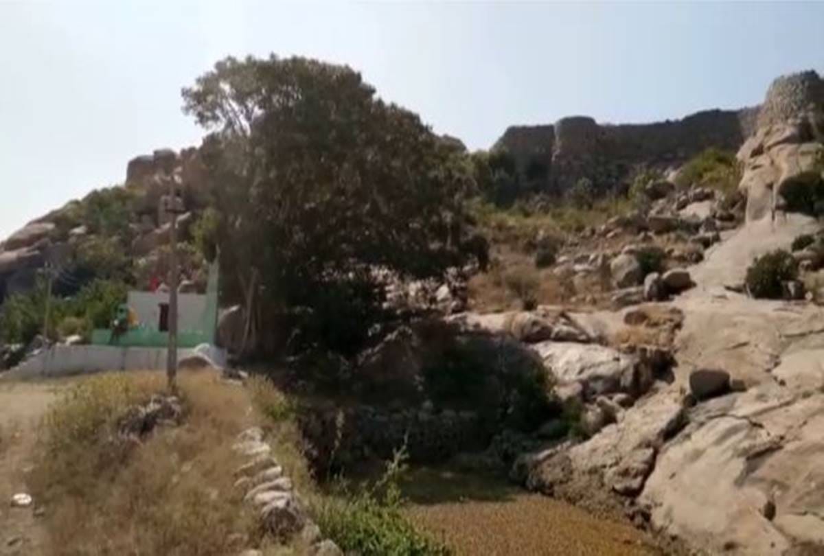 hidden treasures in chennampalli fort at andhra pradesh