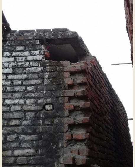 नकब लगाकर दुकान से चोरी