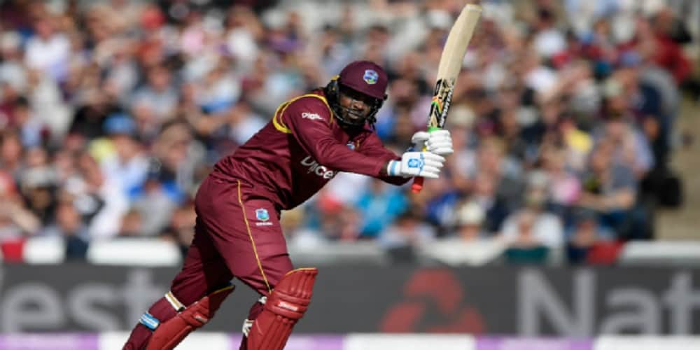 colin munro becomes first batsman in the world to hit three t20i centuries