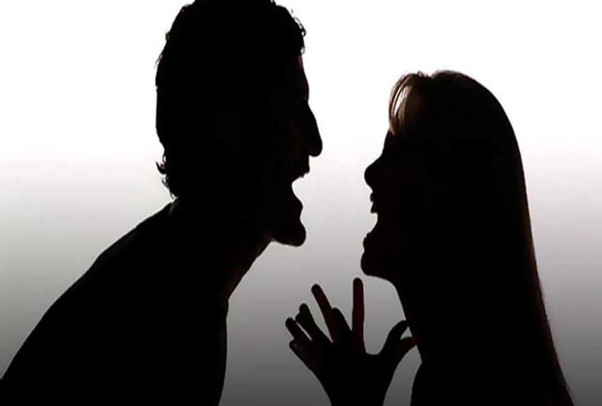 husband give divorce to wife