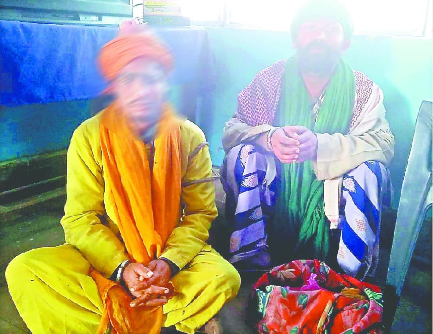 fake Baba tampering with woman and villagers beat them in kotdwar