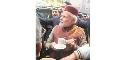 PM Narendra Modi and Indian coffee house shimla coffee   