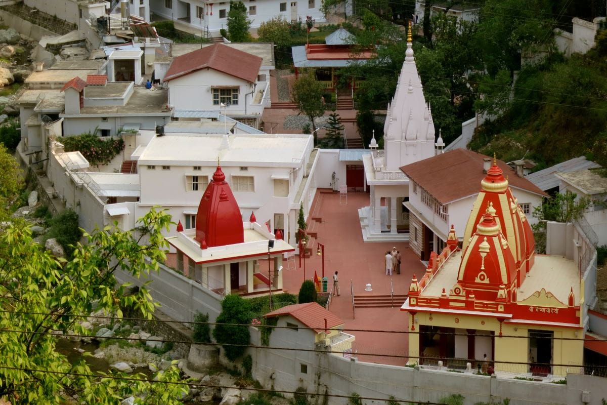 kainchi dham: know miracles of neem karoli baba
