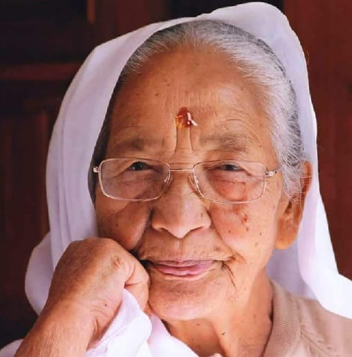 बाबा नीम करौली महाराज ने शरीर त्यागने से पहले सिद्धि मां को सौंप दी थी सभी जिम्मेदारी