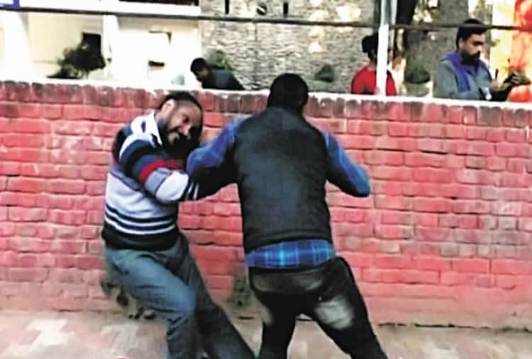 two sikh families high voltage drama outside sector 17 police station chandigarh