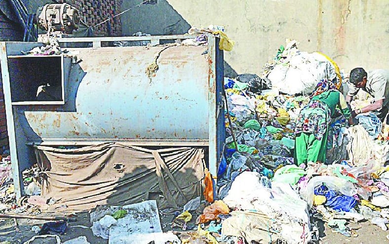 raid on plastic smelting factory