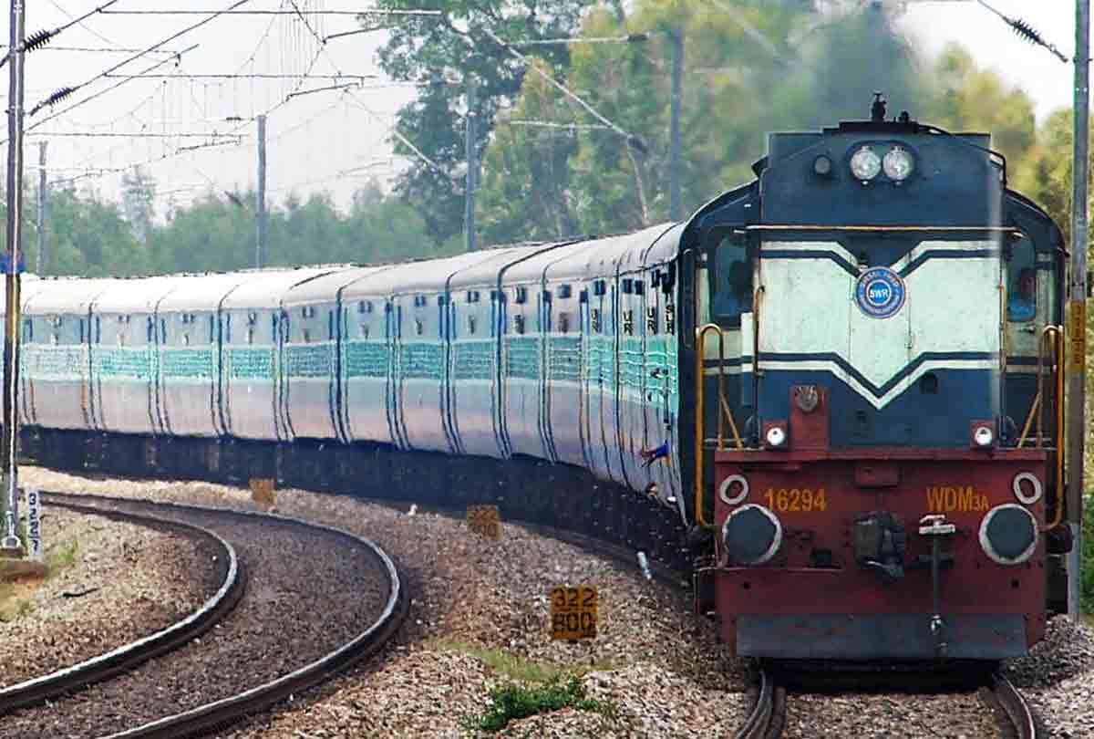 JOB VACANCIES IN INDIAN RAILWAY FOR 8TH PASSED