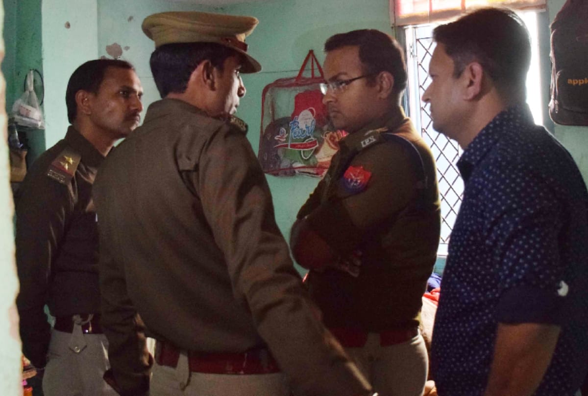 in one sided love man murders a woman in her house in noida