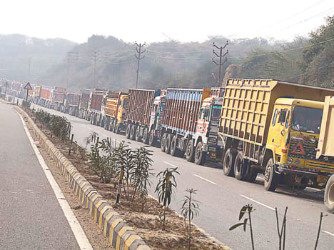 372 overload truck seals, 10 custody