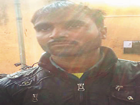  बाइक चोरी का आरोपी युवक बीरू सिंह।