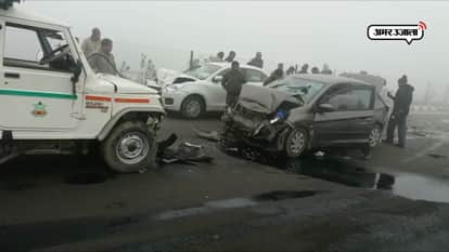 FOG CAUSES ACCIDENTS ON AGRA LKO EXPRESSWAY IN UNNAO