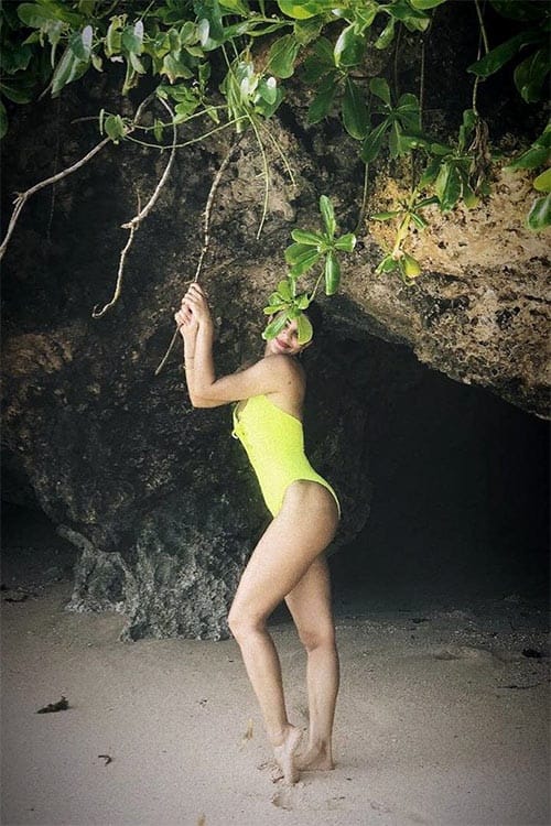 salman khan actress jacqueline fernandez enjoying with family in bali