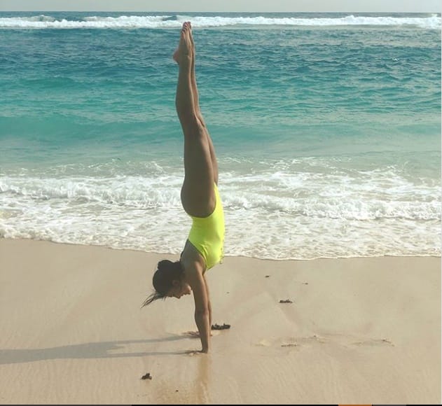 salman khan actress jacqueline fernandez enjoying with family in bali
