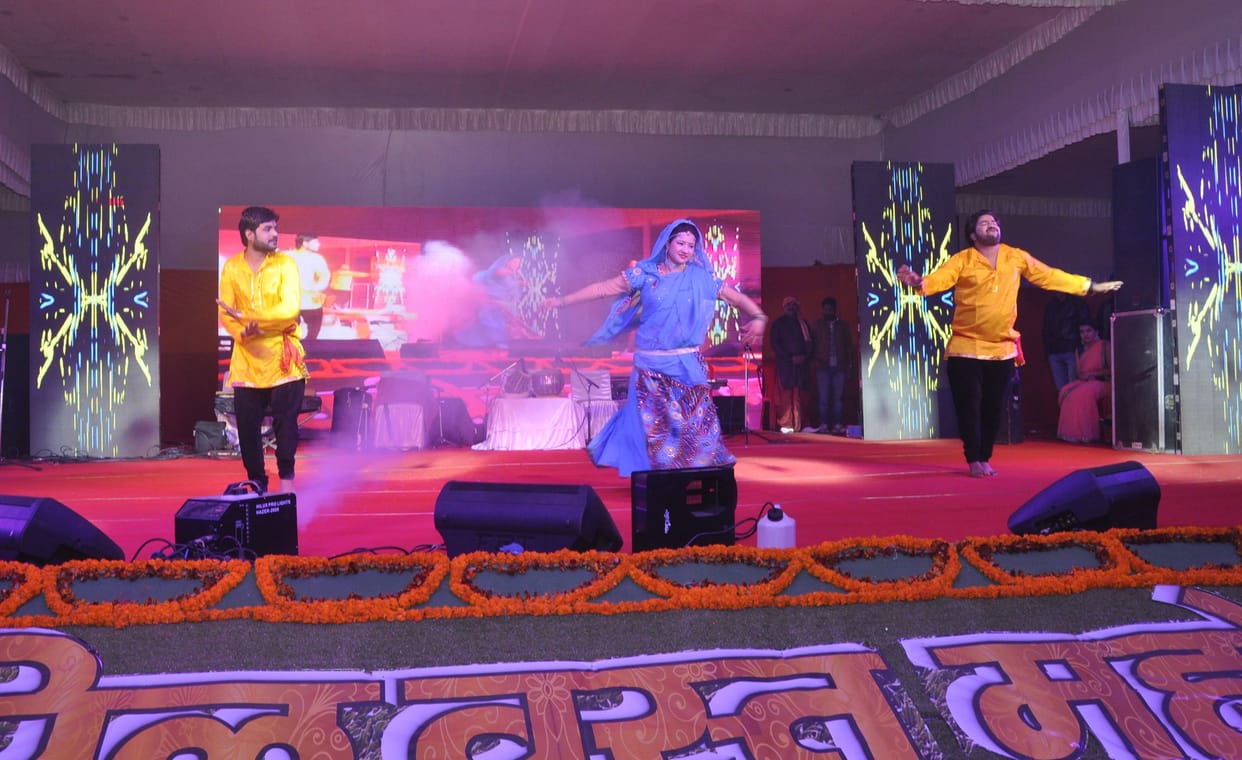 The talent of the scattered purvanchal on the stage
