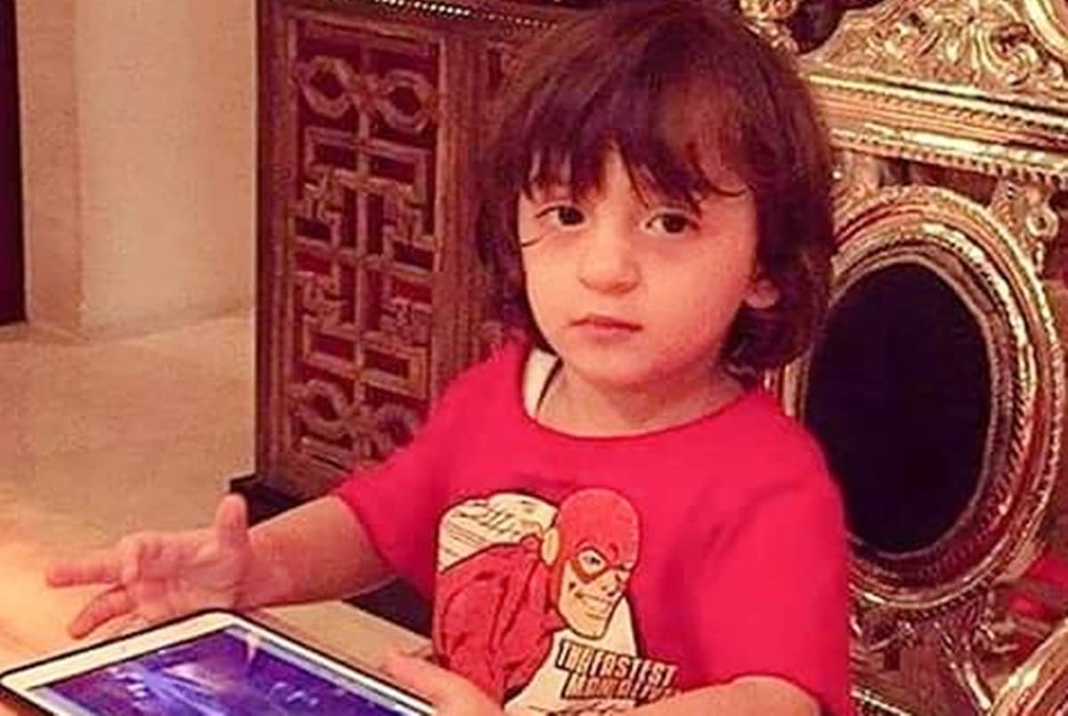 shah rukh khan shares aryan khan suhana khan and abram khan pictures