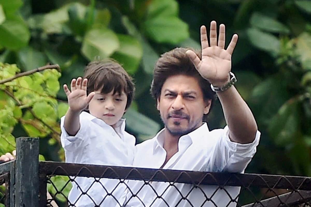 birthday special shah rukh khan son abram and controversy