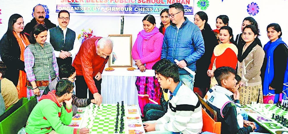 सिल्वर बैल्स पब्लिक स्कूल नाहन में शह-मात का खेल शुरू