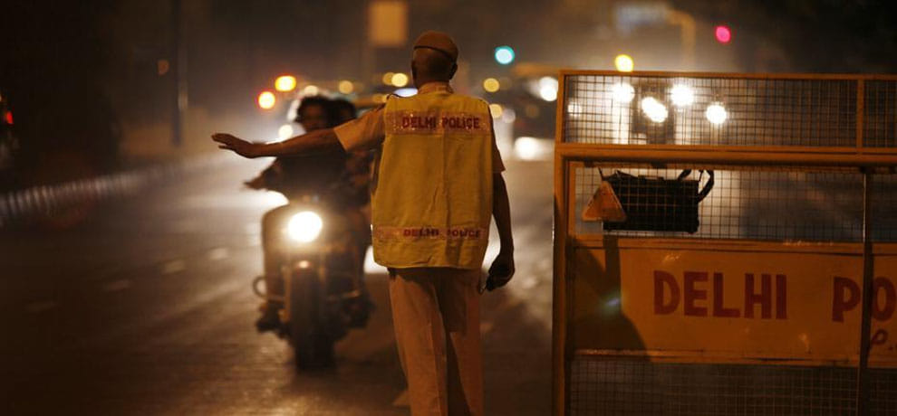 delhi cops brutally thrashed a man to death when he protest against arrest of innocent