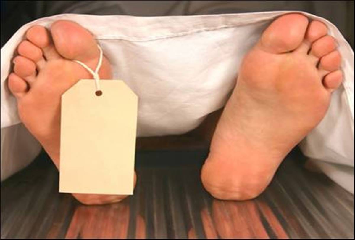 A Man crushed to death by his 128 kg wife 