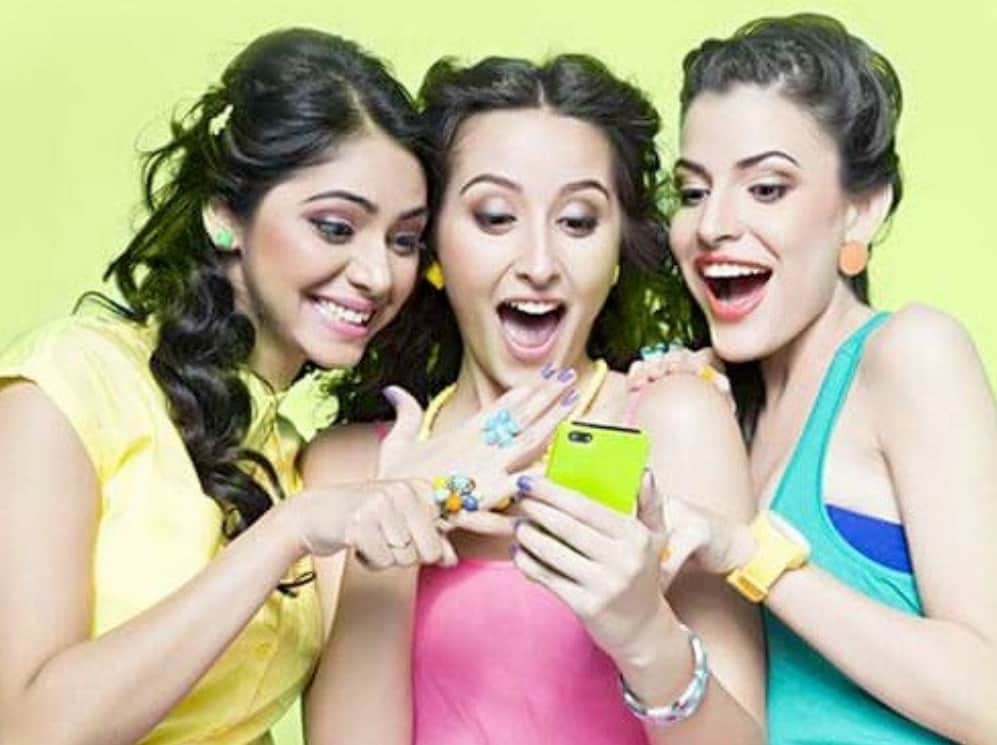 Girls consider others to be more attractive than themselves