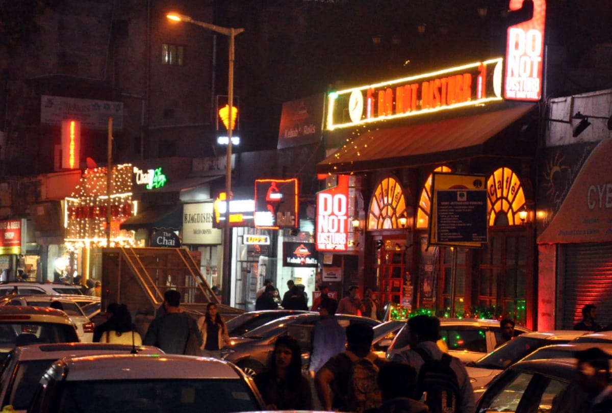 140 restaurants and pubs of Delhi correct their flaws befor new year celebration otherwise...
