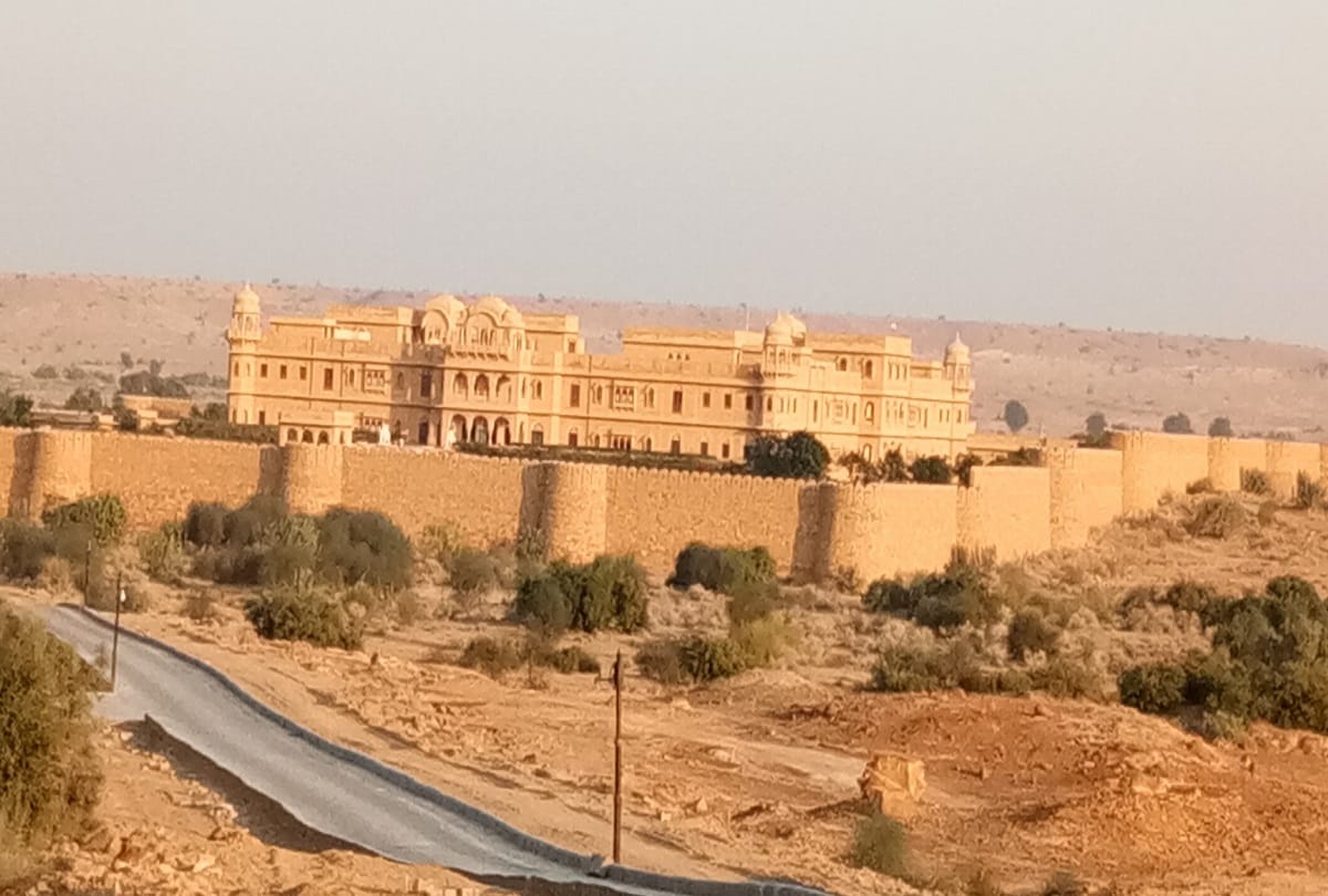 new year celebrations- tourists visits jaisalmer to celebrate 31st 