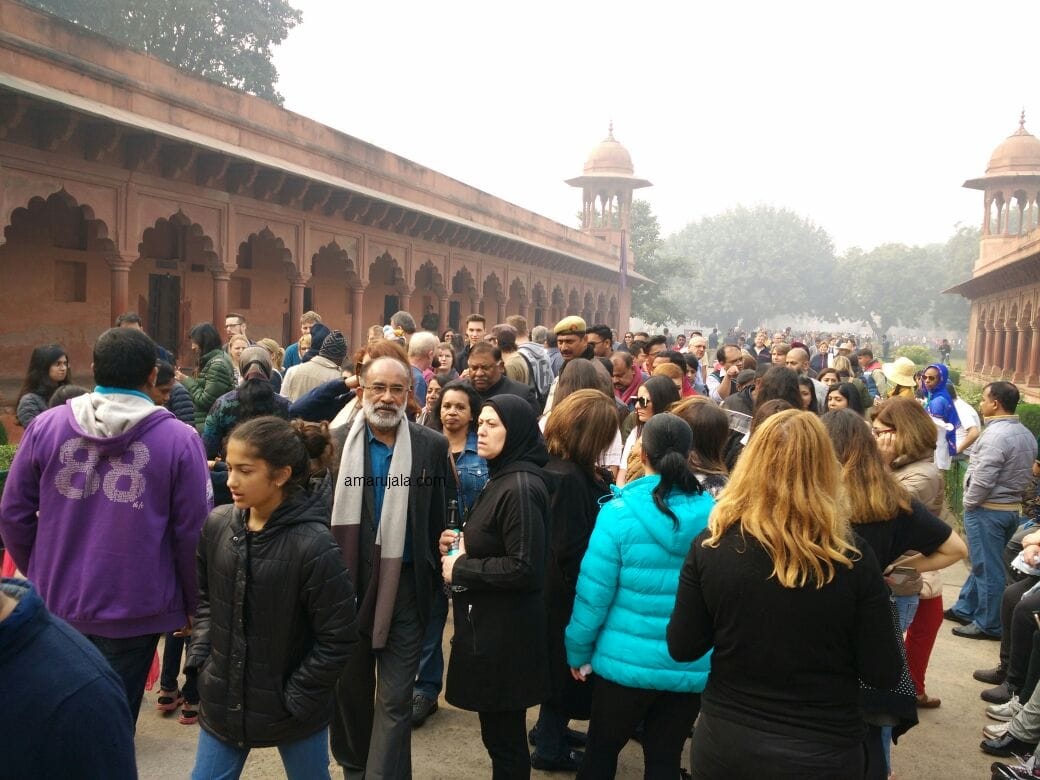 minister for tourism k j alphons visited tajmahal agra