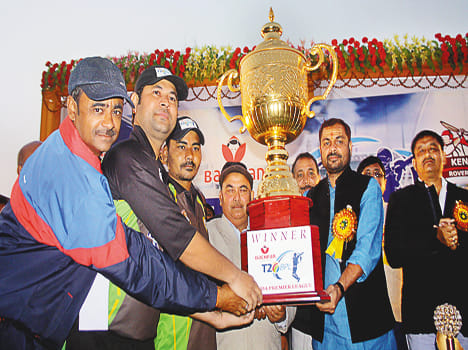 Banda premiere leopard crowned Nawab Tank Webb head