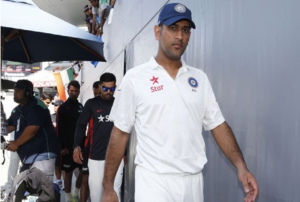 sunil gavaskar says ms dhoni should not have retired from test 