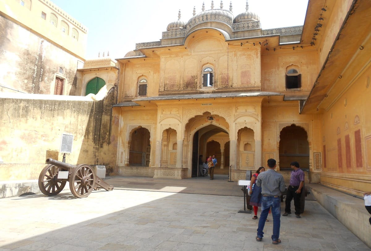 rajasthan tourist attack regularly by street animals