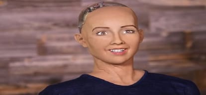 First robot appeals to citizen Sophia, do not panic with machines
