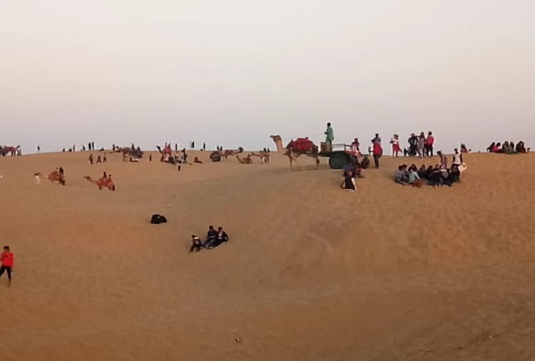 new year celebrations- tourists visits jaisalmer to celebrate 31st 