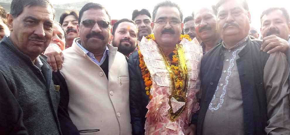 industry ministry mukesh thakur demands special package