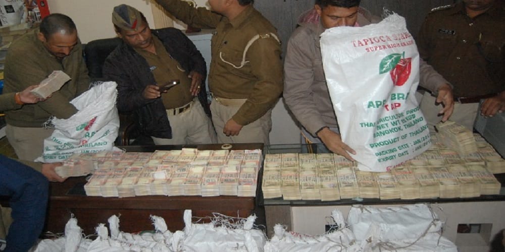 125 crore old currency sports exposed, many secrets related to builder open