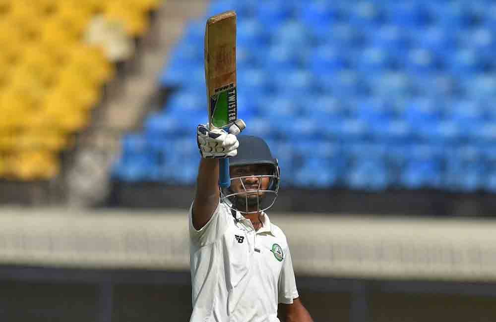 vidarbha is on strong position against delhi in ranji trophy final