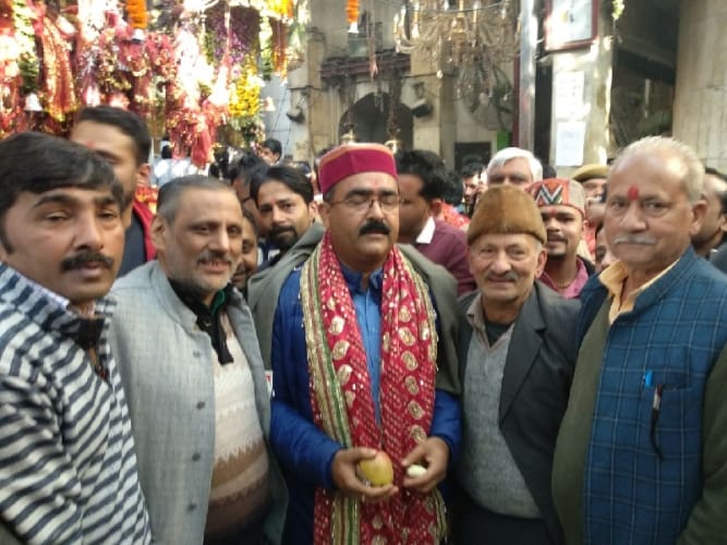 मां के जयकारों से गूंजा चिंतपूर्णी दरबार