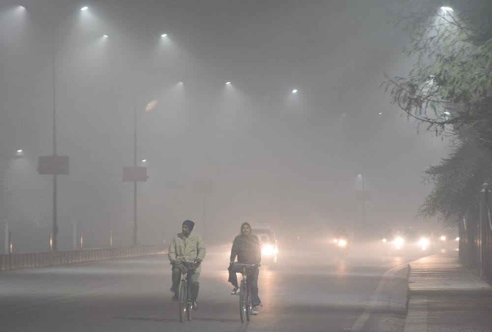 cold wave at high in lucknow.