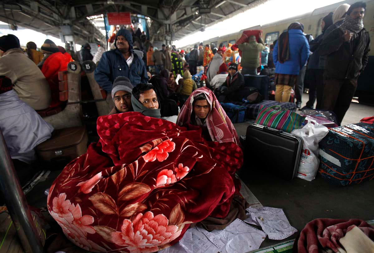 187 Trains Delayed Due To Fog In kanpur