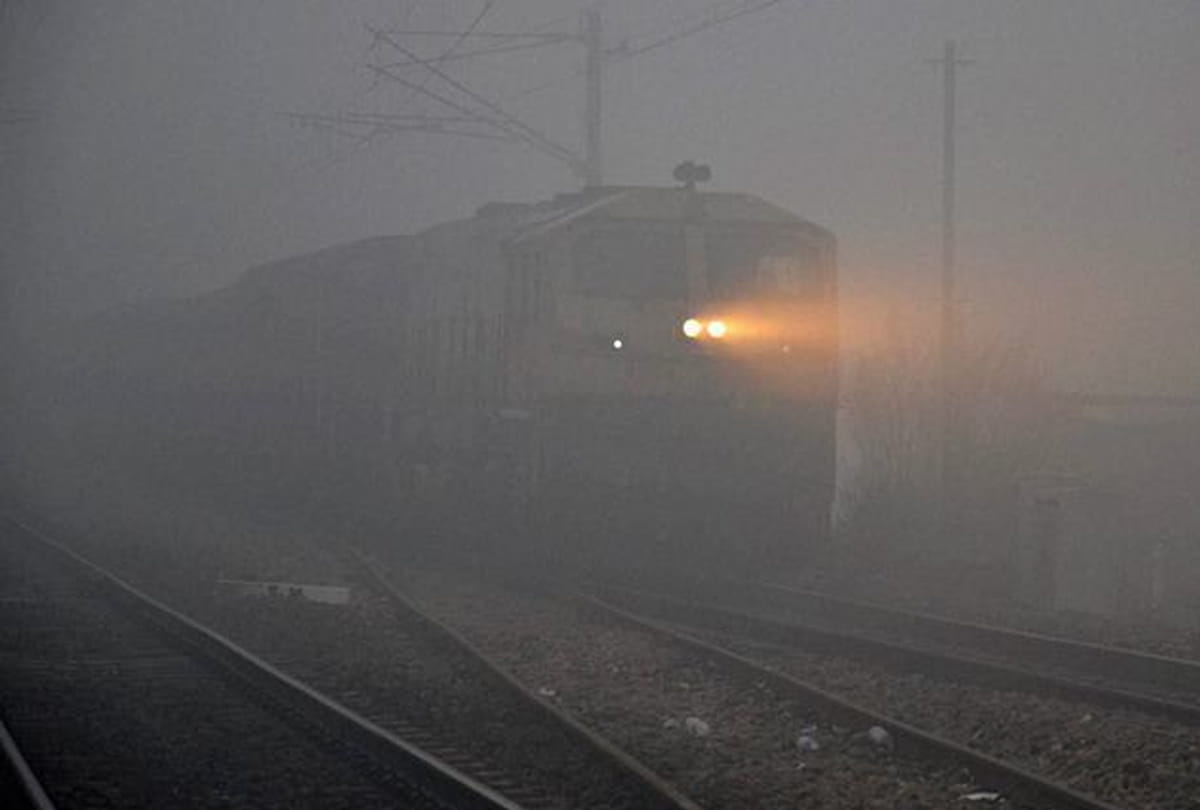 187 Trains Delayed Due To Fog In kanpur