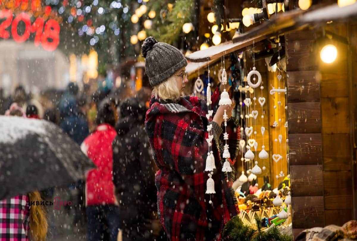 Eastern European people celebrate New year in an unique way which made him rich 