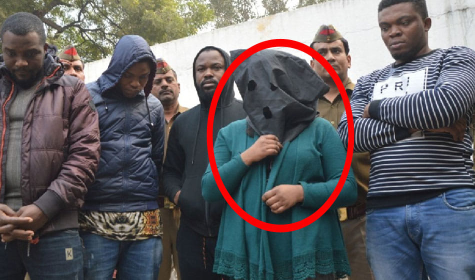 foreign gang of fraud on facebook arrested in ghaziabadd 