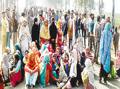 On the murder of villagers, fired jam