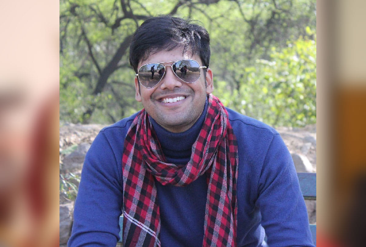 trainee ias officer deepak saxena died in road accident 