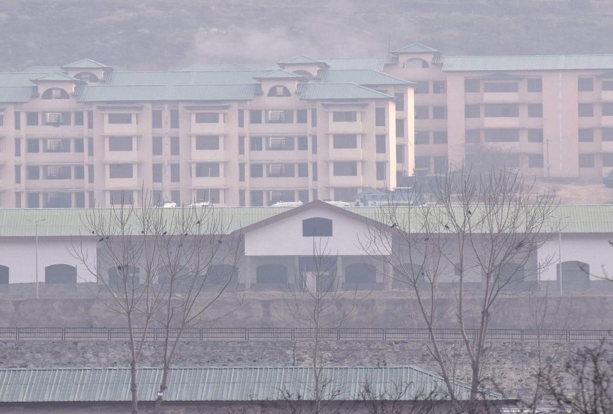 PHOTO GALLERY OF PULWAMA ENCOUNTER IN J&K